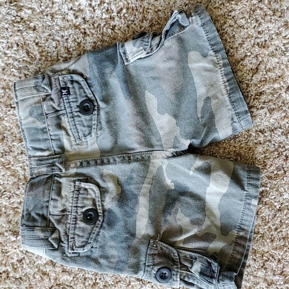 Hurley shorts adjustable waist - Picture 2 of 4